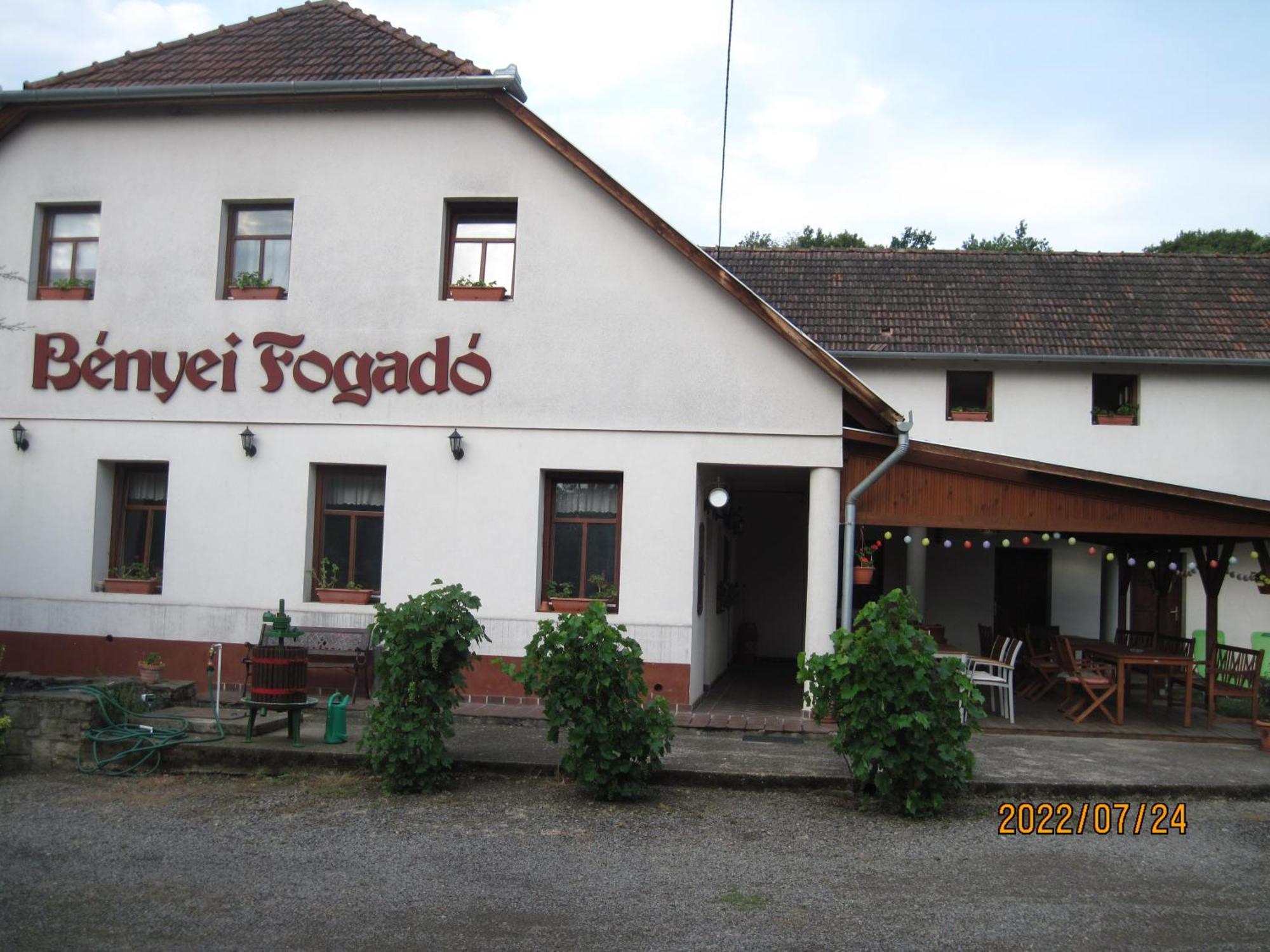 Bed and Breakfast Benyei Fogado Panzio Es Etterem Erdőbénye Exterior foto
