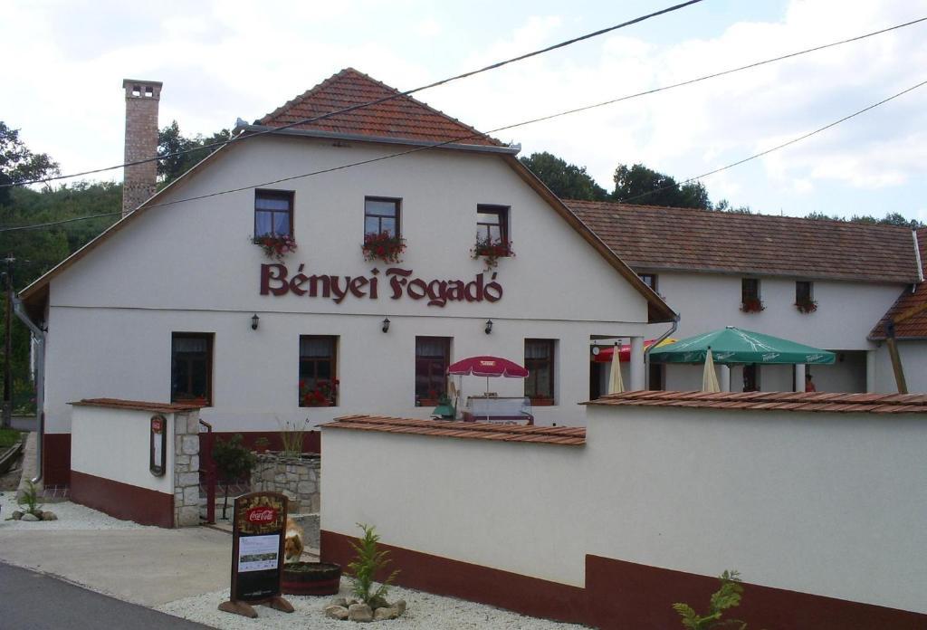 Bed and Breakfast Benyei Fogado Panzio Es Etterem Erdőbénye Exterior foto