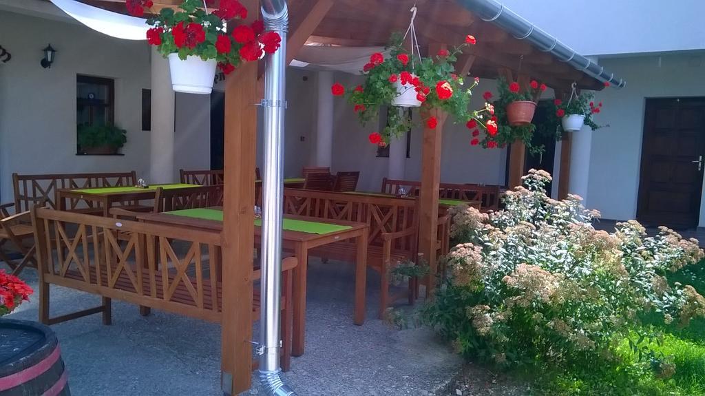 Bed and Breakfast Benyei Fogado Panzio Es Etterem Erdőbénye Exterior foto